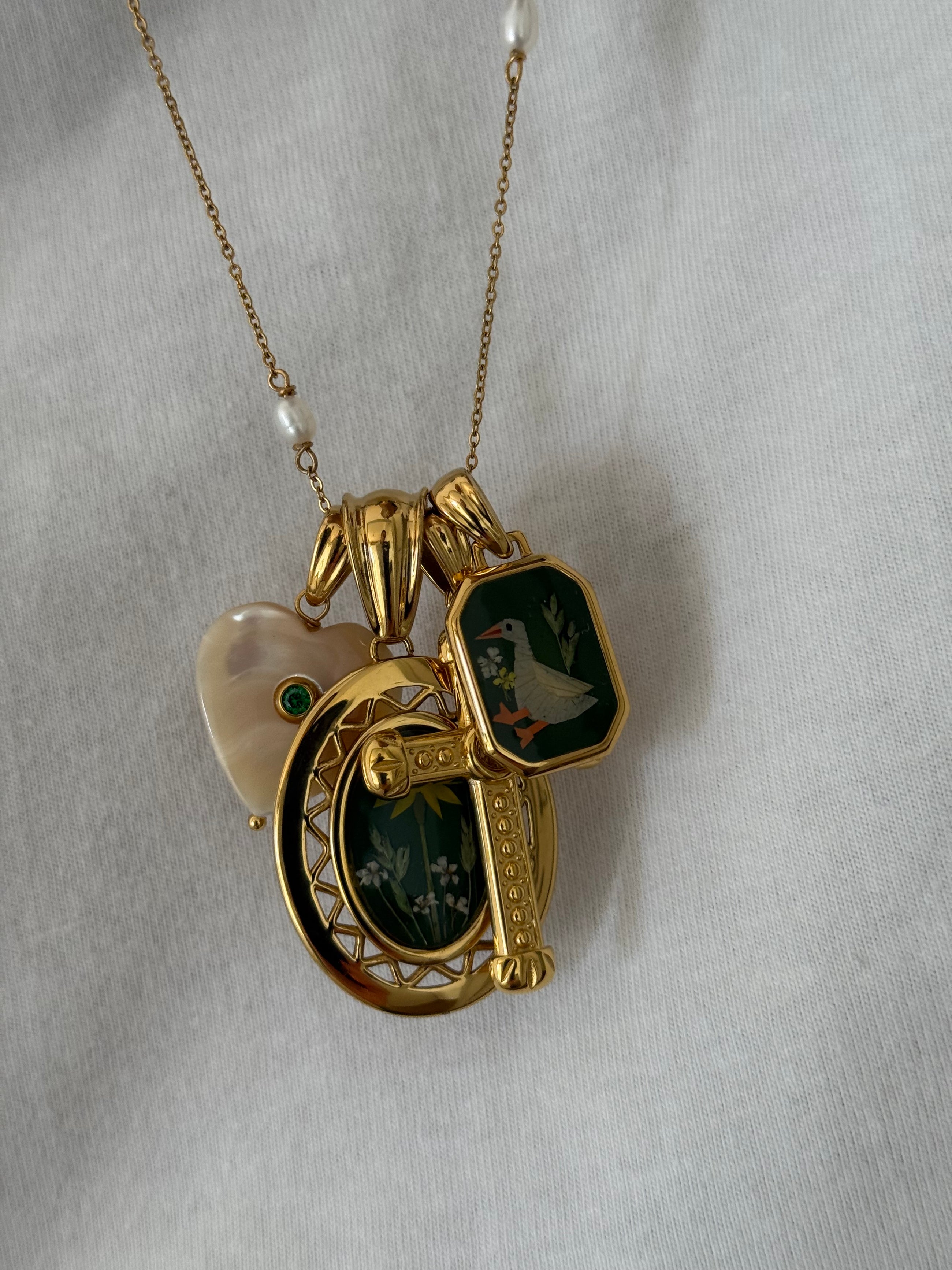 Heart Pearl Pond Pendant