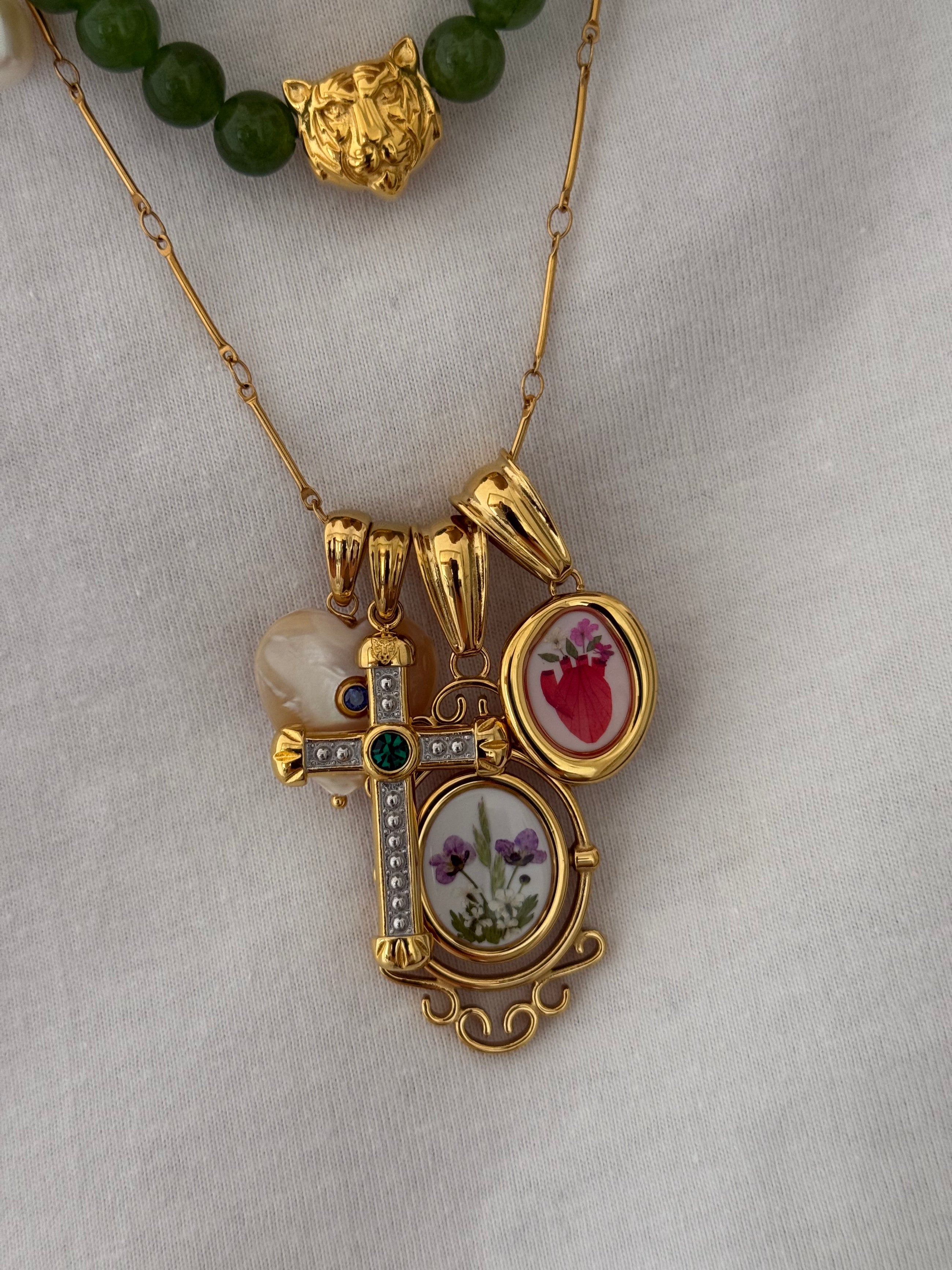 Vintage Violettes Pendant