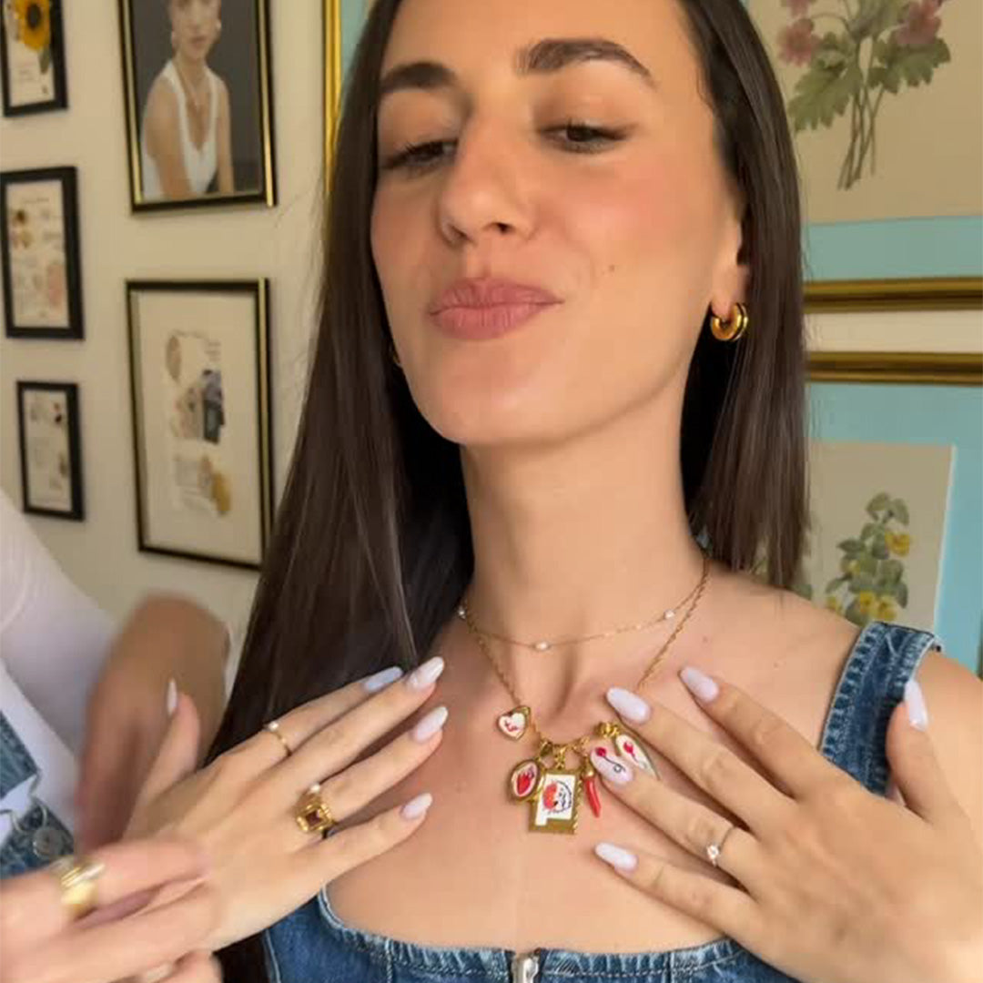 Valeria Angione indossa Lcs