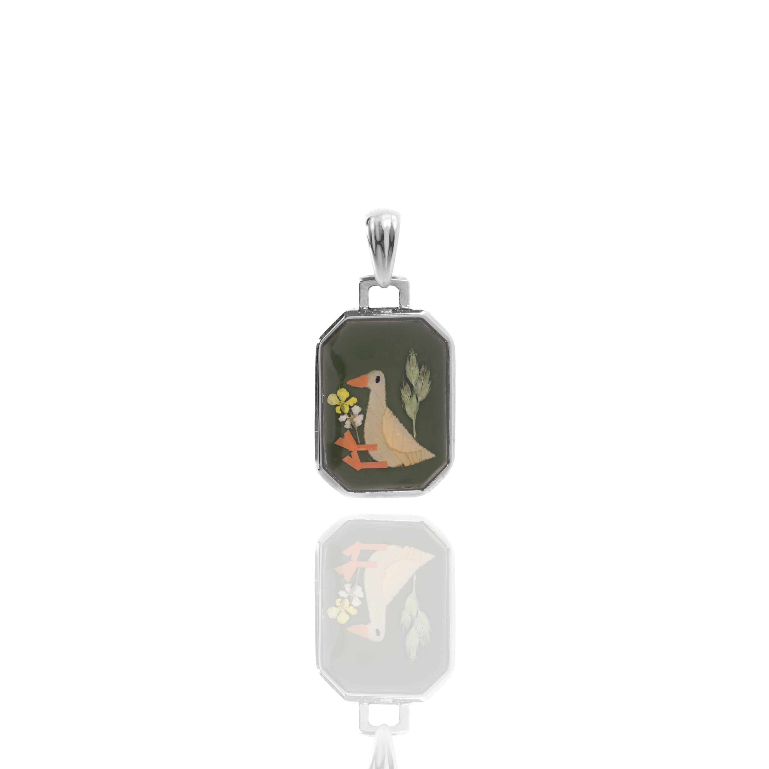 PENDANT WITH DUCK AND FLOWERS. (LIMITED)