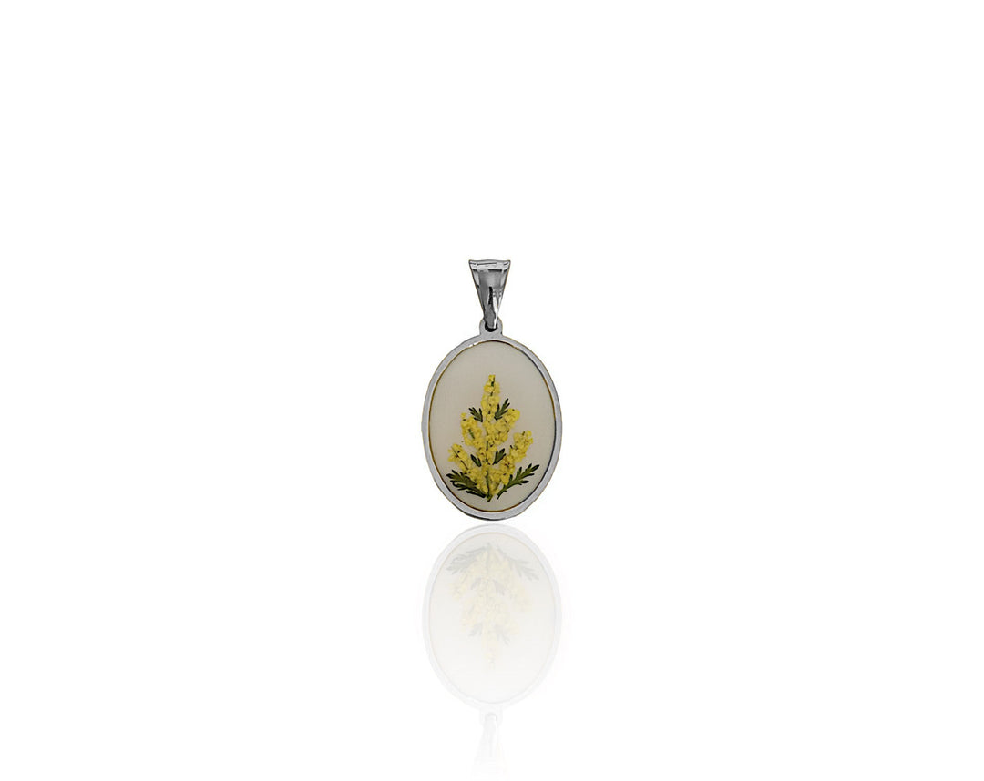 NUDE pendant.