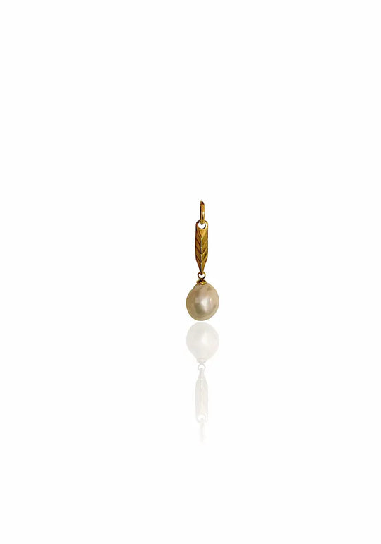 Pearl Leaf Pendant
