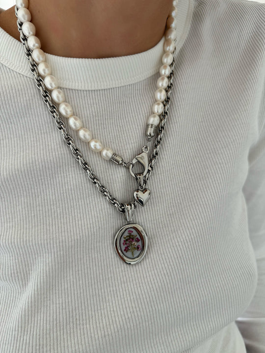 Grand Bouquet-R Pendant (Minor Defetcs)