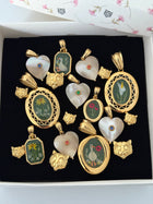 PENDANT WITH DUCK AND FLOWERS. (LIMITED)