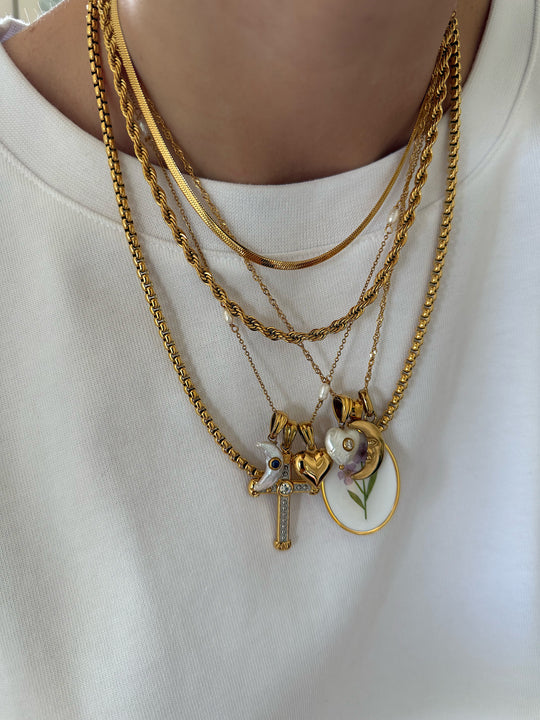 Golden Trace Necklace