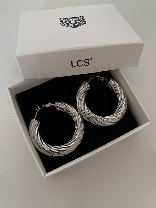 Maxi Natalie Hoops