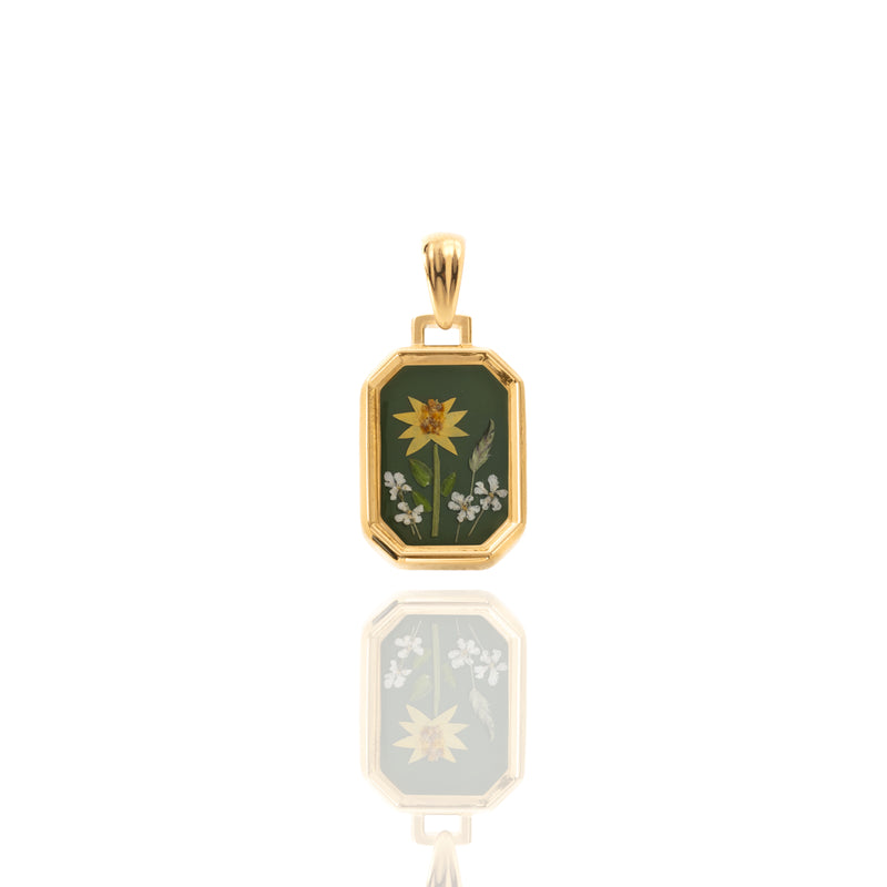 OCTAGONAL PENDANT WITH DAISY. (LIMITED)