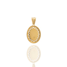 OVAL PENDANT WITH DAISY. (LIMITED)